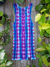 Load image into Gallery viewer, Tachytelic Tie Dye Long Tank Size: L